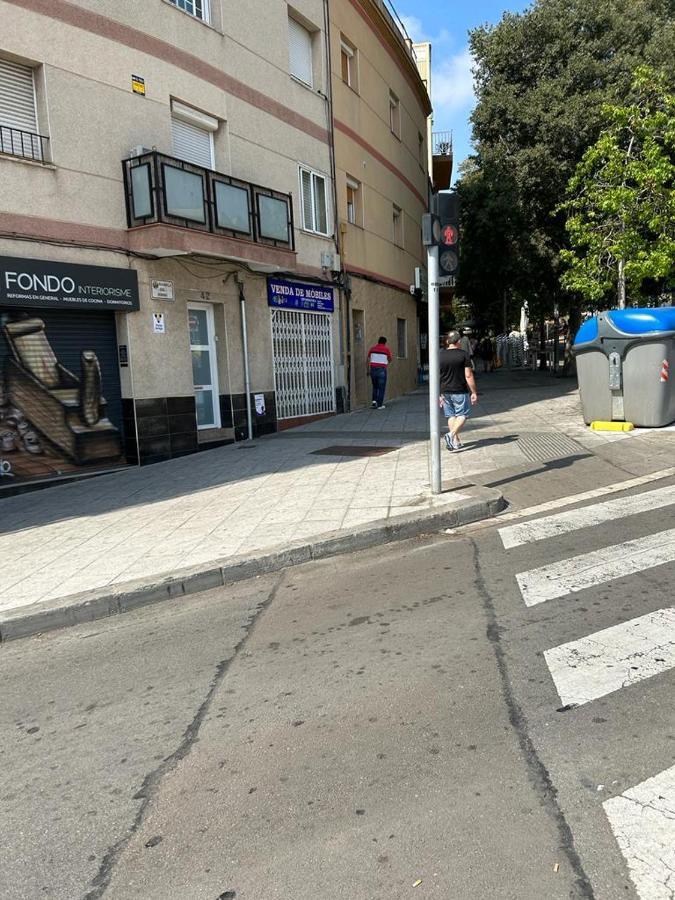Апартаменти Apto Barcelona C R Santa Coloma de Gramenet Екстер'єр фото