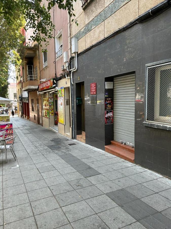 Апартаменти Apto Barcelona C R Santa Coloma de Gramenet Екстер'єр фото