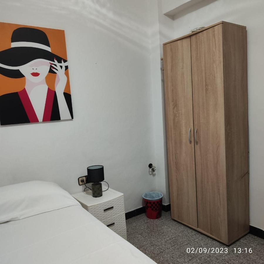 Апартаменти Apto Barcelona C R Santa Coloma de Gramenet Екстер'єр фото