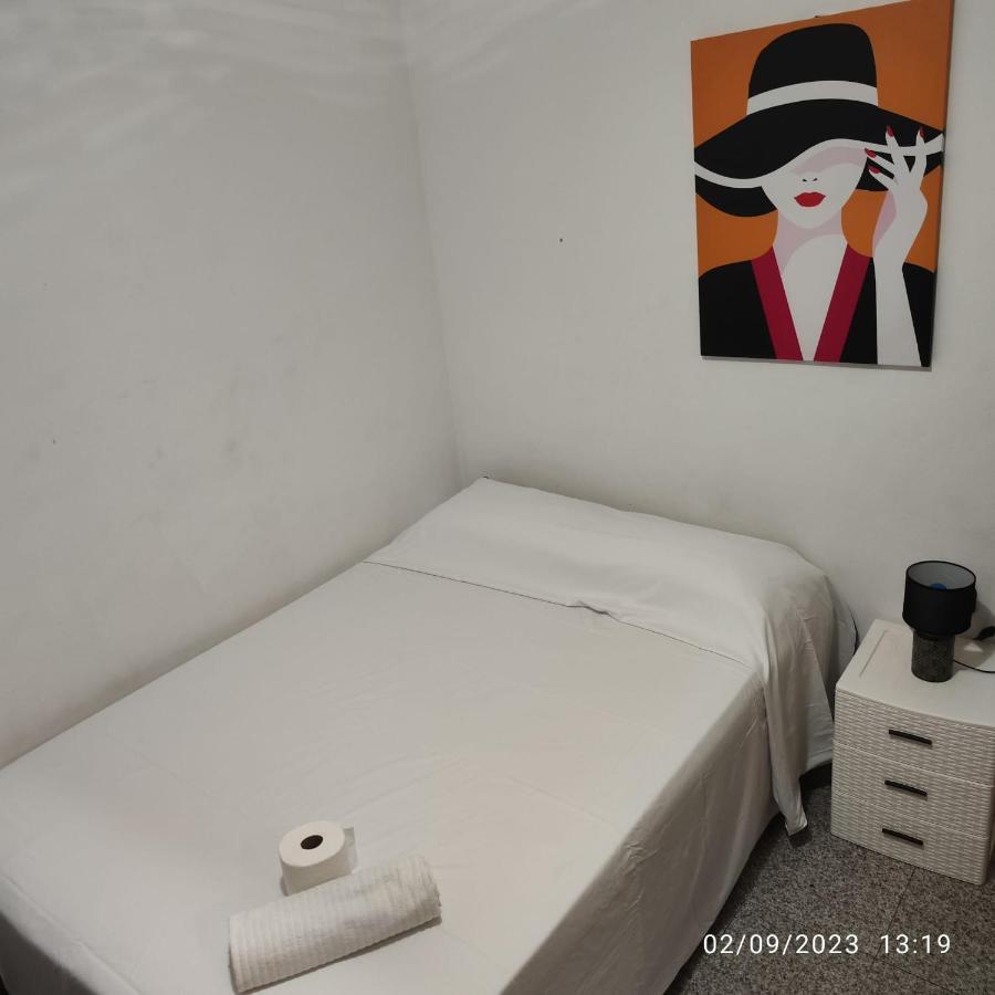 Апартаменти Apto Barcelona C R Santa Coloma de Gramenet Екстер'єр фото